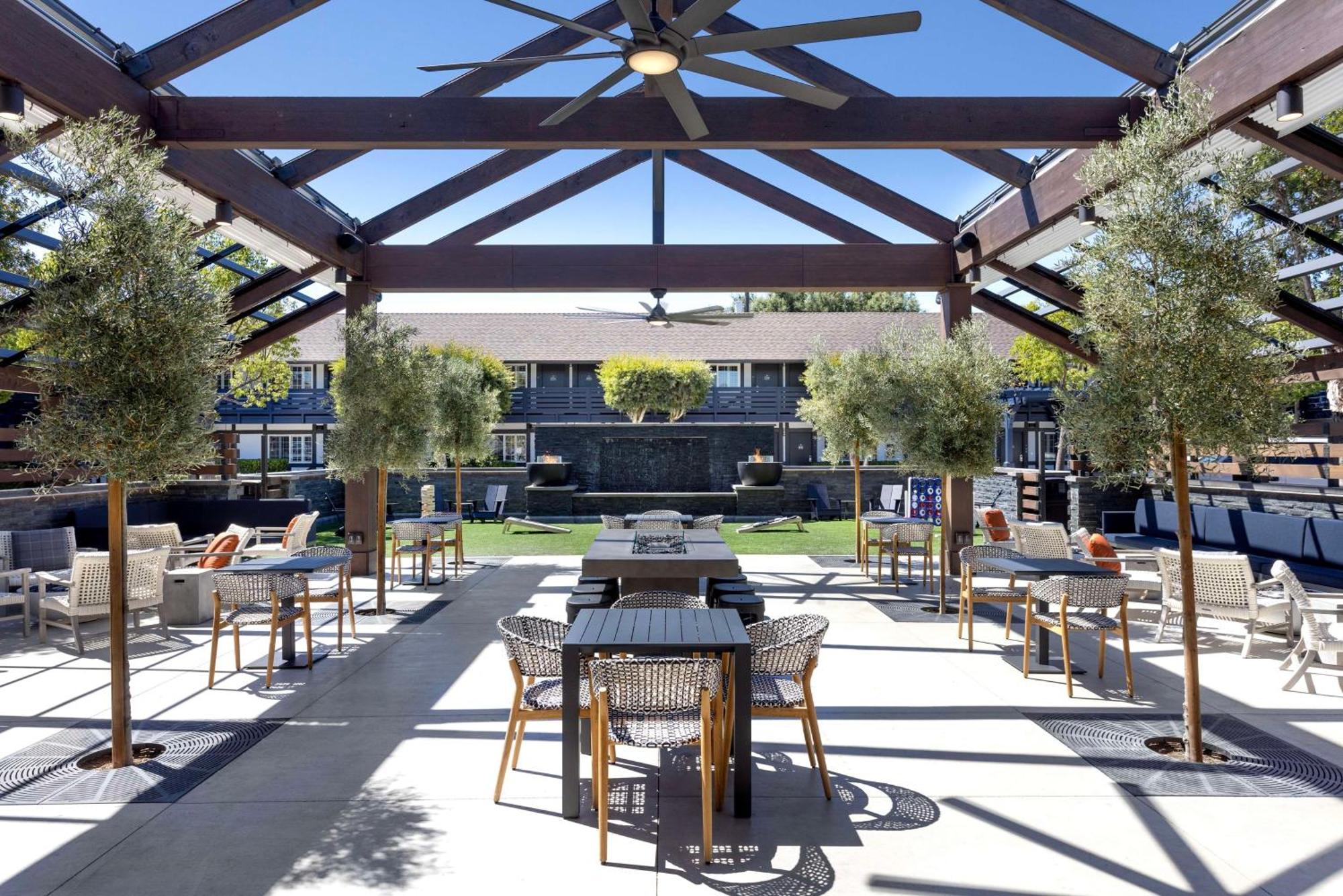 The Hadsten Solvang, Tapestry Collection By Hilton Buitenkant foto